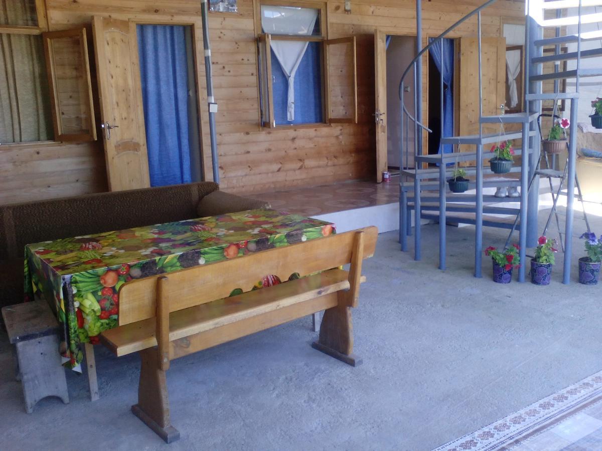 Guesthouse U Moti New Athos Esterno foto