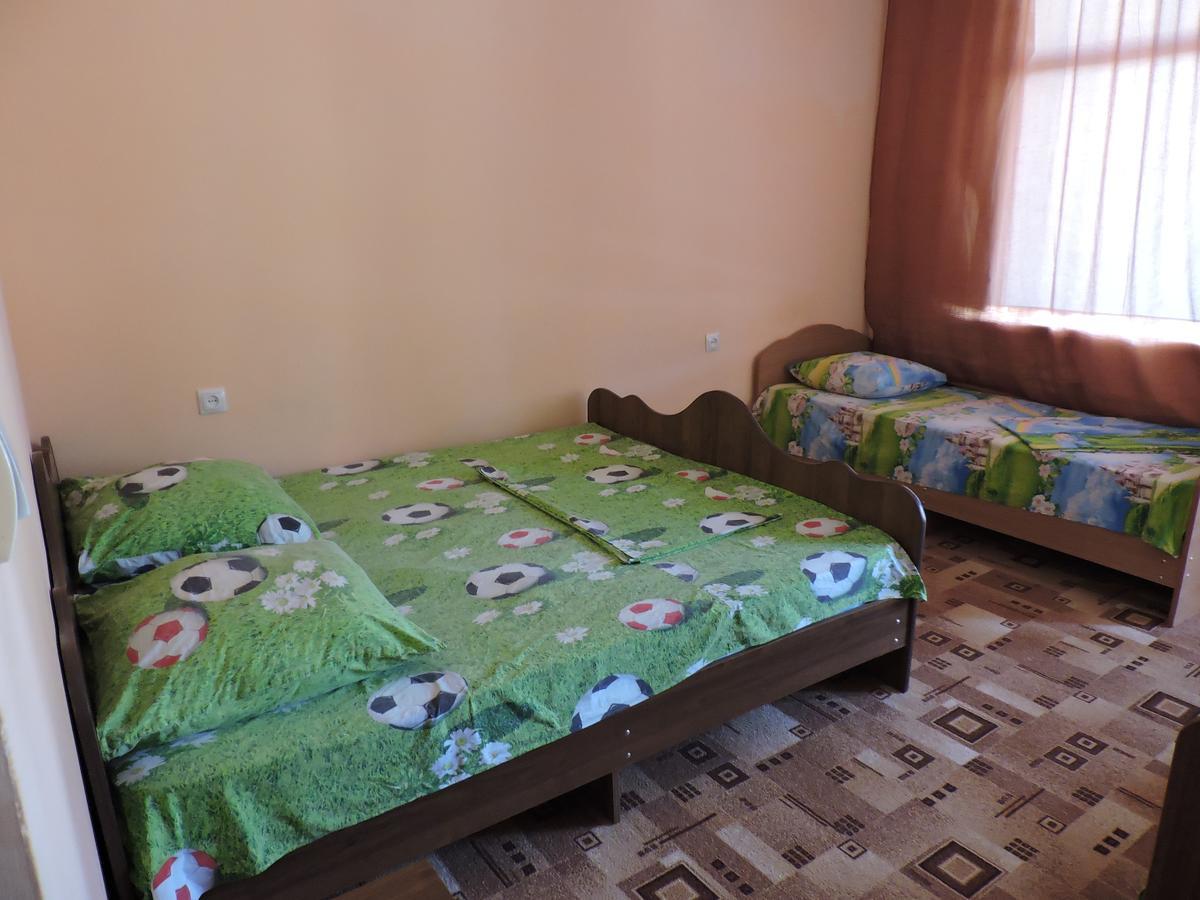 Guesthouse U Moti New Athos Esterno foto