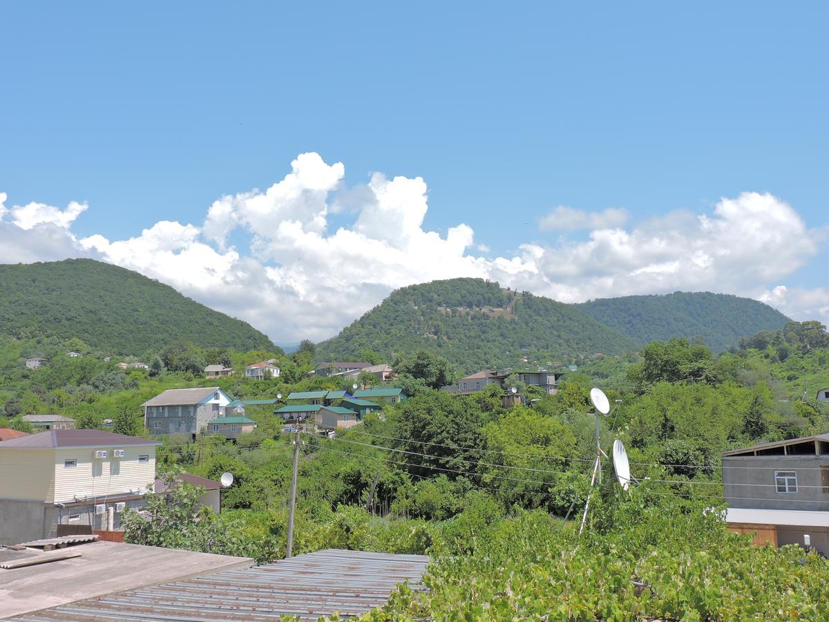 Guesthouse U Moti New Athos Esterno foto