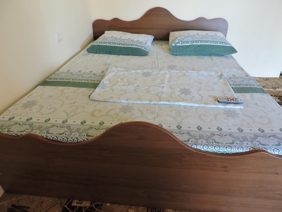 Guesthouse U Moti New Athos Esterno foto